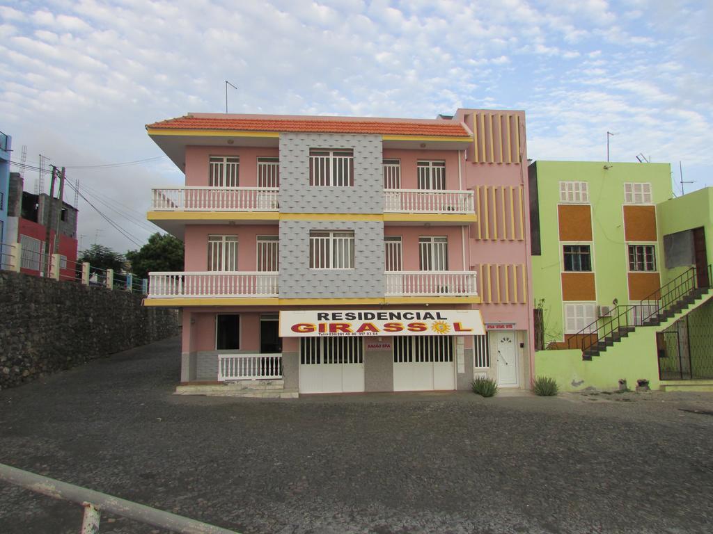 圣菲利佩Residencial Girassol, Lda住宿加早餐旅馆 外观 照片